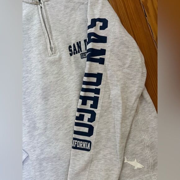 Shark Tee San Diego Sweatshirt - Picture 5 of 8